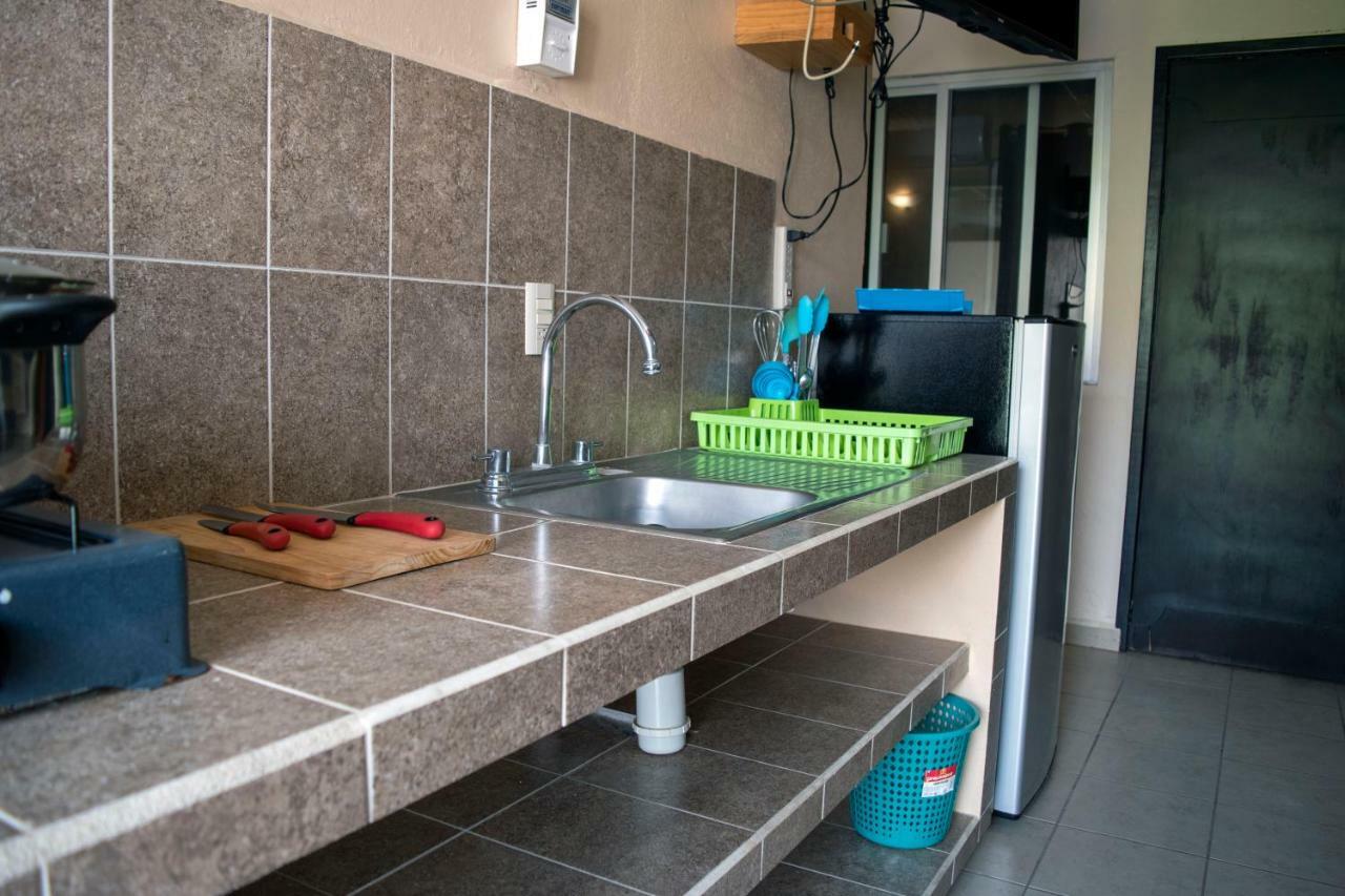 Isabel Suites Сиуатанехо Екстериор снимка